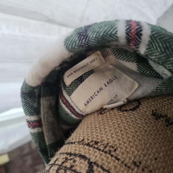 Ladies Medium Flannel Button Down Shirt - Picture 7 of 7